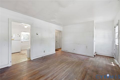 Tiny photo for 335 Byrd Street, Hopewell, VA 23860 (MLS # 2613052)