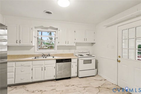 Tiny photo for 7213 Bennington Rd RD, Chesterfield, VA 23225 (MLS # 2624882)
