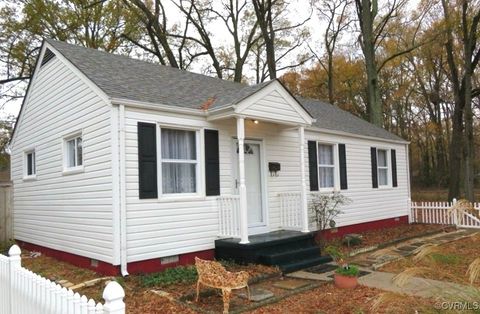 A home in Colonial Heights