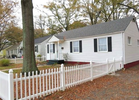 A home in Colonial Heights