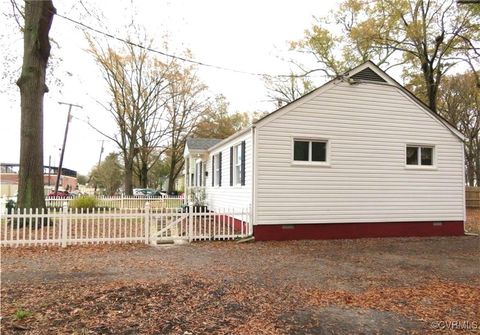 A home in Colonial Heights