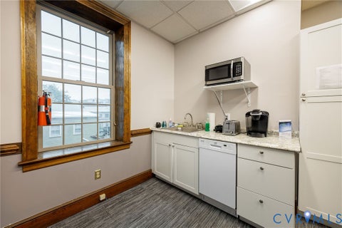 Tiny photo for 16 S 2nd Street, Richmond, VA 23219 (MLS # 2625638)