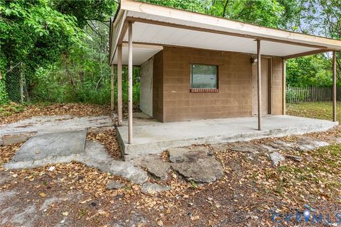Tiny photo for 400 Easter Street, Emporia, VA 23847 (MLS # 2613226)