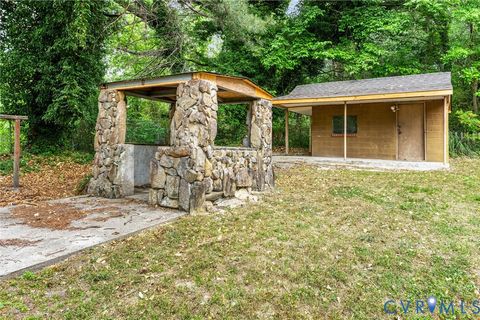 Tiny photo for 400 Easter Street, Emporia, VA 23847 (MLS # 2613226)