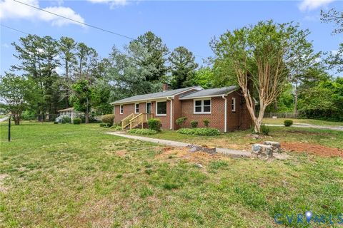 Tiny photo for 400 Easter Street, Emporia, VA 23847 (MLS # 2613226)
