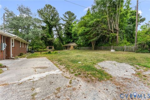 Tiny photo for 400 Easter Street, Emporia, VA 23847 (MLS # 2613226)