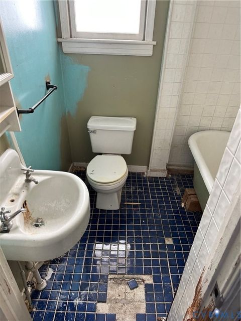 Tiny photo for 322 S Laurel Street, Richmond, VA 23220 (MLS # 2608237)