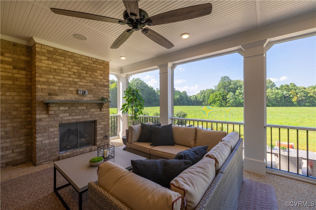 8229 Mount Eagle Road
