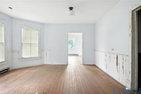 Tiny photo for 455 Railroad Avenue, Keysville, VA 23947 (MLS # 2617203)