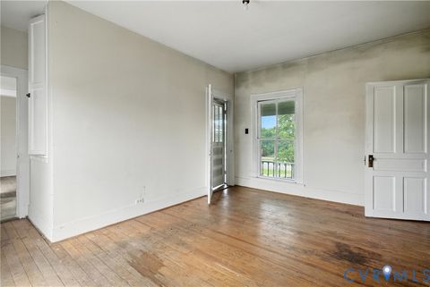 Tiny photo for 455 Railroad Avenue, Keysville, VA 23947 (MLS # 2617203)