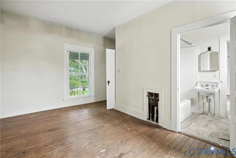 Tiny photo for 455 Railroad Avenue, Keysville, VA 23947 (MLS # 2617203)