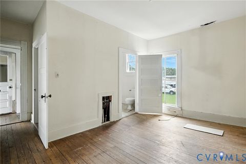 Tiny photo for 455 Railroad Avenue, Keysville, VA 23947 (MLS # 2617203)