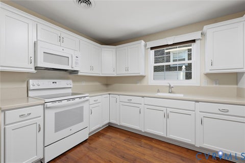 Tiny photo for 303 Prince Albert Avenue, Colonial Heights, VA 23834 (MLS # 2629036)