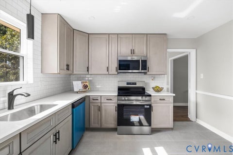 Tiny photo for 713 Arizona Place, Richmond, VA 23224 (MLS # 2626657)