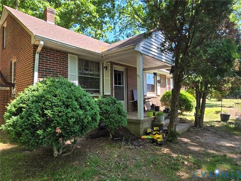 Photo of 586 Hardtimes Road, Farmville, VA 23901 (MLS # 2611314)
