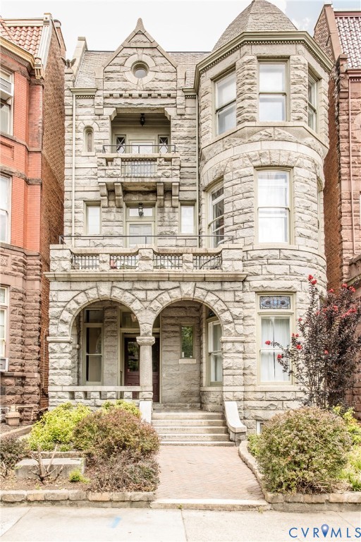 1012 W Franklin Street