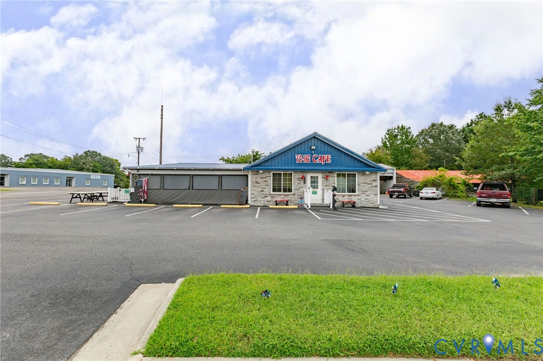 1008-1006 S Church Lane