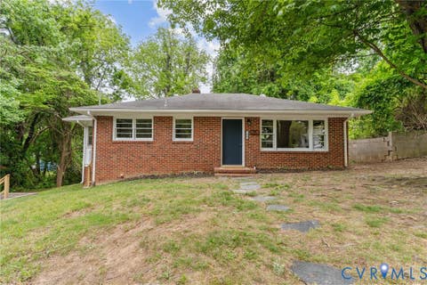 Tiny photo for 108 Vaughan Street, Farmville, VA 23901 (MLS # 2622303)