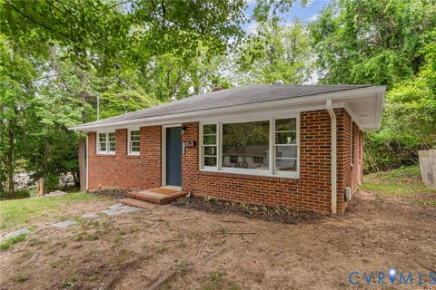 Tiny photo for 108 Vaughan Street, Farmville, VA 23901 (MLS # 2622303)