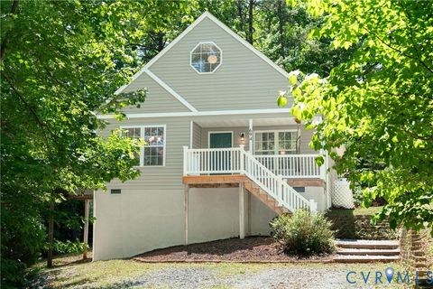 Tiny photo for 694 Jefferson Drive, Palmyra, VA 22963 (MLS # 2612710)