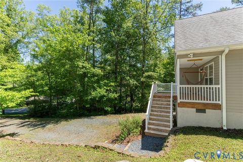 Tiny photo for 694 Jefferson Drive, Palmyra, VA 22963 (MLS # 2612710)