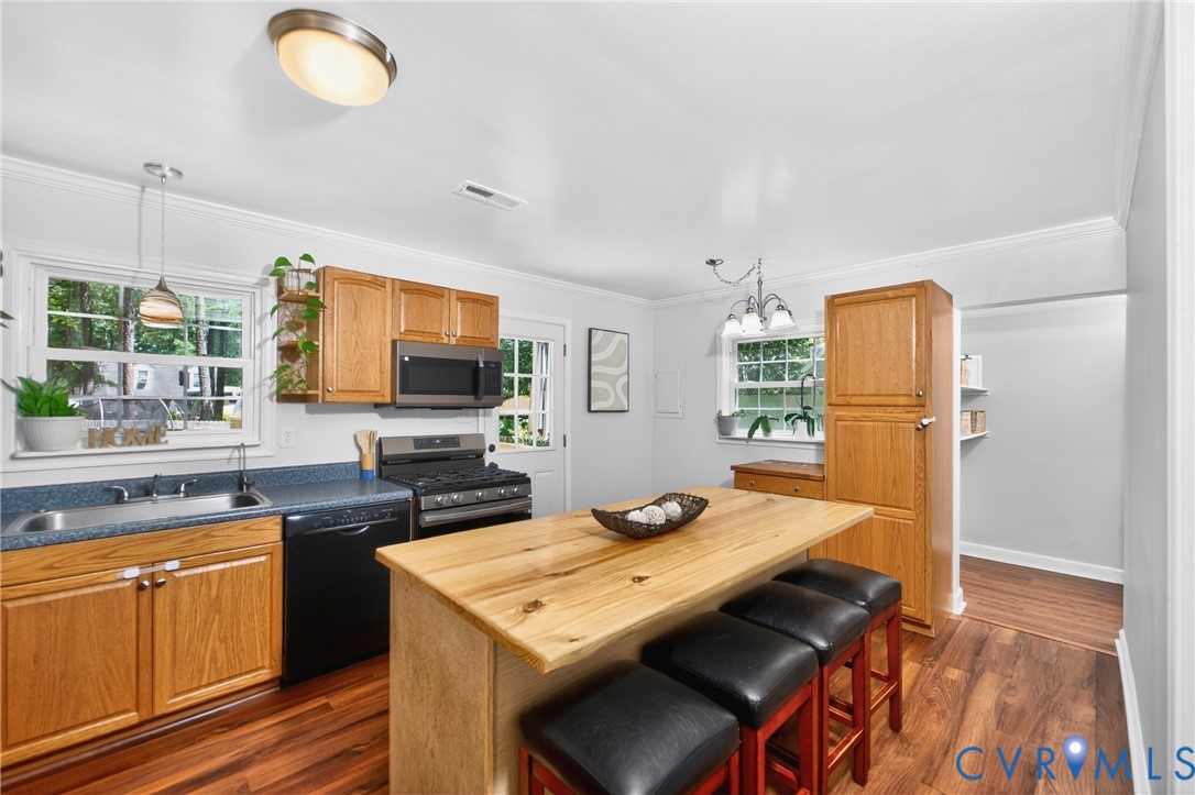 5201 Andradell Lane