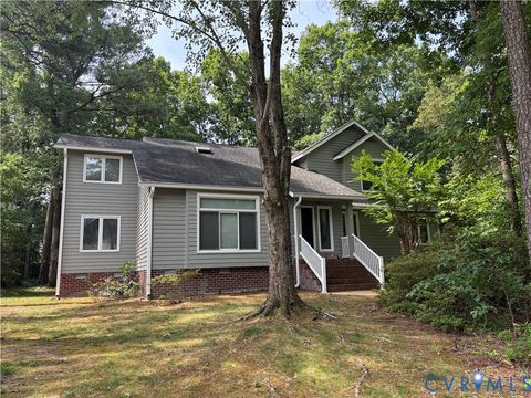 Photo of 10739 High Mountain Court, Glen Allen, VA 23060 (MLS # 2616324)