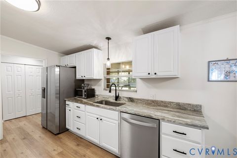 Tiny photo for 2311 Maywood ST St, North Chesterfield, VA 23237 (MLS # 2530010)