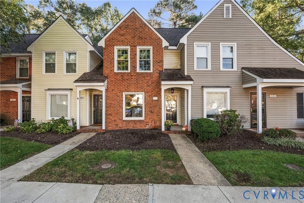 2402 STONE POST TER, HENRICO, VA 23233 - Image b0a5a9ad3fda1f6b7c9beda8f41abbc0/190412768