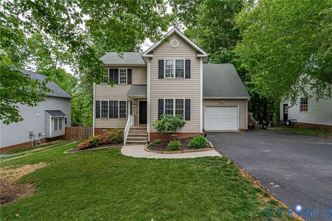Photo of 15019 Featherchase Drive, Chesterfield, VA 23832 (MLS # 2610369)