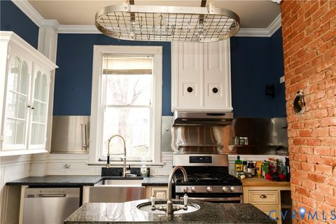 Tiny photo for 302 E Fillmore Street, Petersburg, VA 23803 (MLS # 2606761)