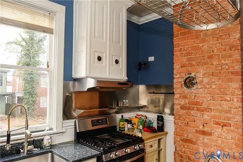 Tiny photo for 302 E Fillmore Street, Petersburg, VA 23803 (MLS # 2606761)