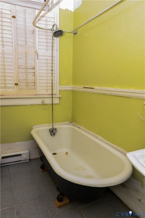 Tiny photo for 302 E Fillmore Street, Petersburg, VA 23803 (MLS # 2606761)