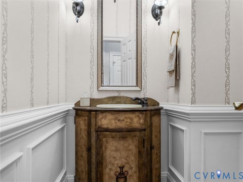 Tiny photo for 817 Dover Bluff Place, Manakin Sabot, VA 23103 (MLS # 2623351)