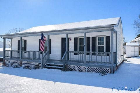 Photo of 6341 Sledds Lake Road, Mechanicsville, VA 23111 (MLS # 2604501)