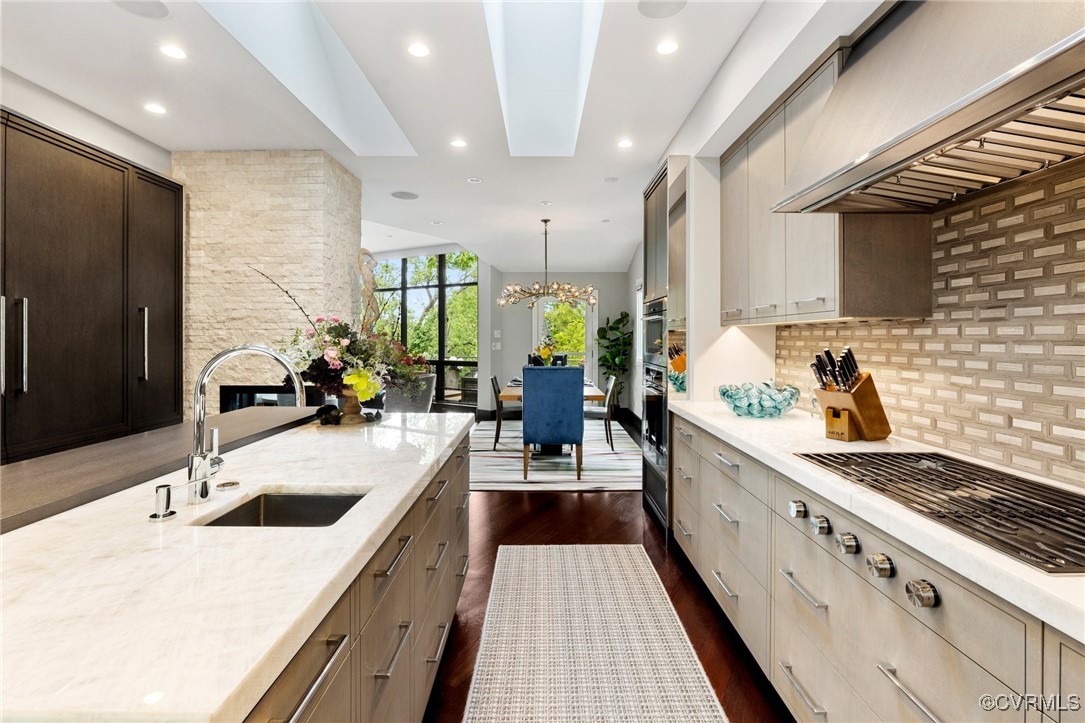 4902 Riverside Drive