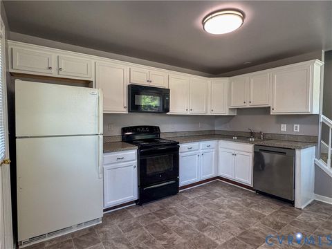 Tiny photo for 525 E Cawson Street, Hopewell, VA 23860 (MLS # 2613072)