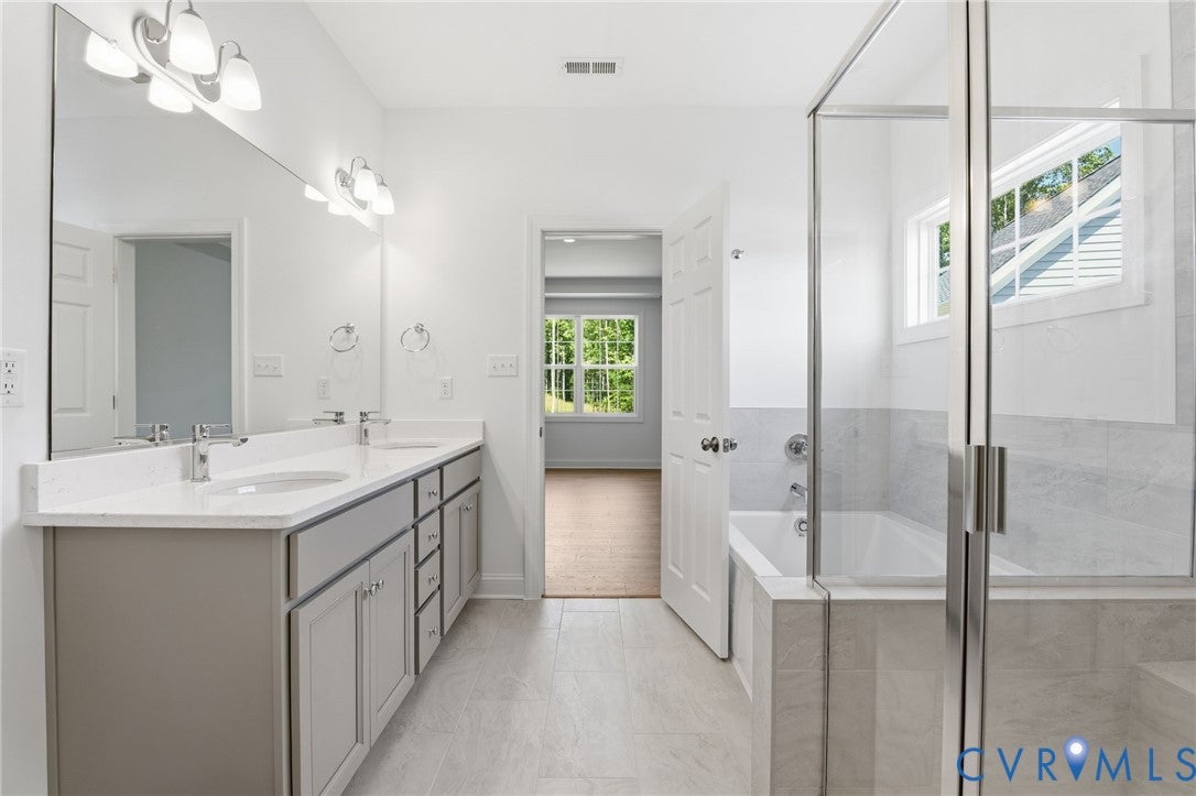 12126 Pin Oak Loop