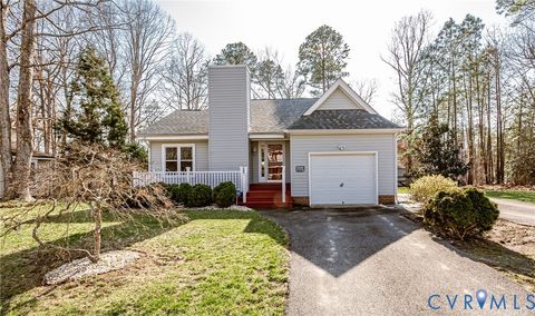 Photo of 10819 Poachers Run, Chesterfield, VA 23832 (MLS # 2605322)