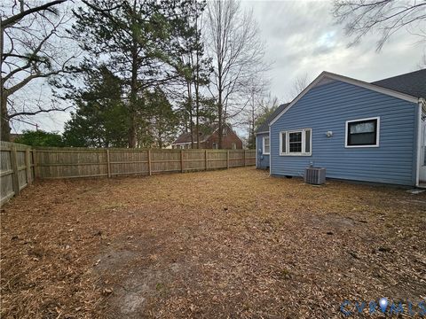 Tiny photo for 1929 Oakland Street, Petersburg, VA 23805 (MLS # 2600231)