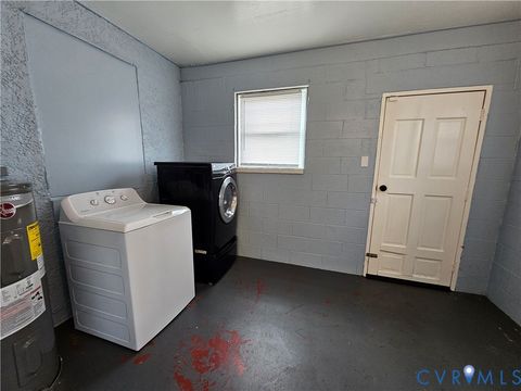 Tiny photo for 1929 Oakland Street, Petersburg, VA 23805 (MLS # 2600231)