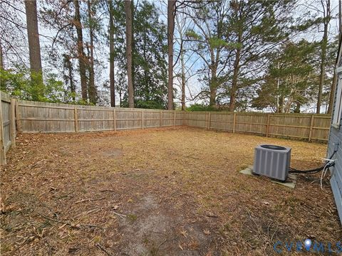 Tiny photo for 1929 Oakland Street, Petersburg, VA 23805 (MLS # 2600231)