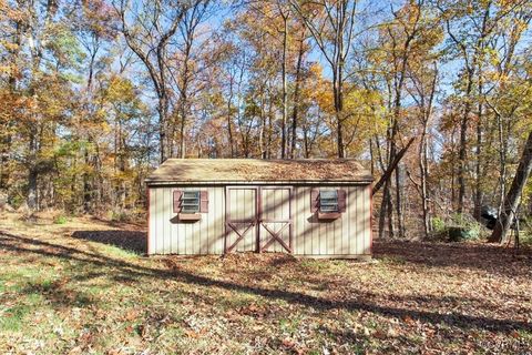 A home in South Chesterfield