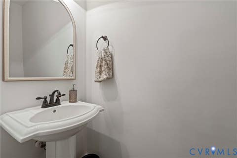 Tiny photo for 6009 Swans Lane, Mechanicsville, VA 23111 (MLS # 2620454)