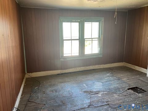 Tiny photo for 606-608 Cameron Street, Petersburg, VA 23803 (MLS # 2606340)