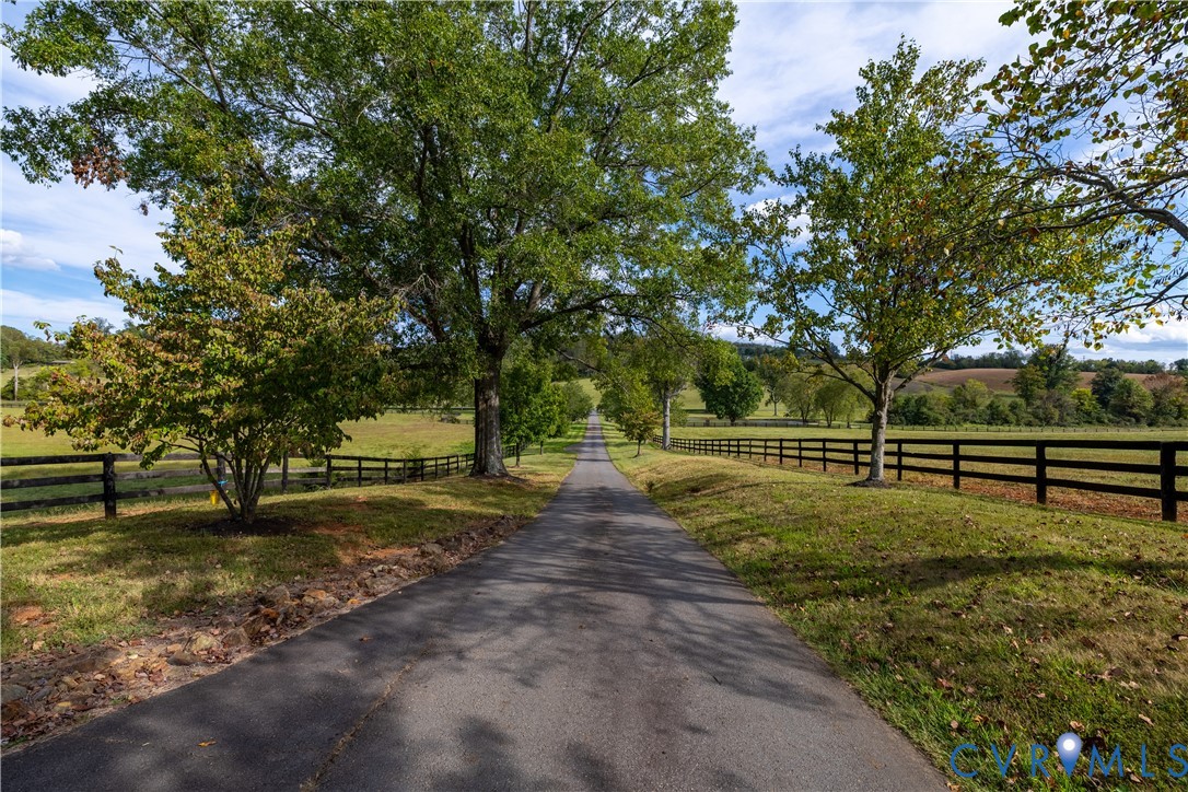 61451 Elmwood Farm Road