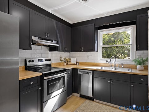 Tiny photo for 10100 Redbridge Road, North Chesterfield, VA 23236 (MLS # 2623862)