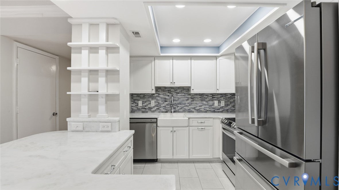 2956 Hathaway Road U510