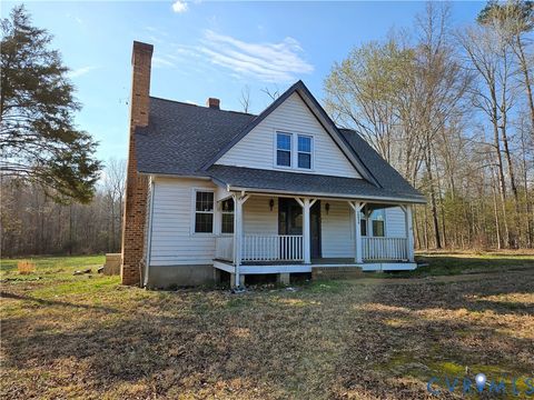 10030 Cheathams Road Amelia Courthouse VA 23002
