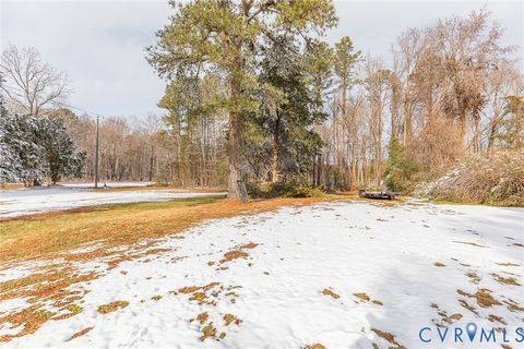 Tiny photo for 15200 Chieftain Road, Disputanta, VA 23842 (MLS # 2532966)